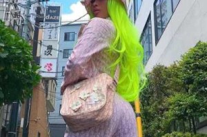 绿色头发显白还是黑,女生头发什么颜色显白高级