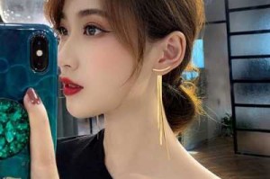 长款耳饰适合扎什么头发,带长耳环要扎什么发型好看