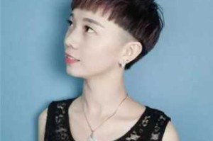 女生鬓发多是什么原因（女生鬓发多是什么原因引起的）