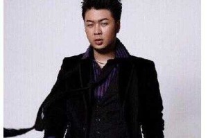 大饼脸适合什么发型男（大饼脸怎么改善脸型）