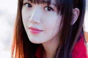 女生额头大适合什么发型（女生额头大适合什么发型图片）