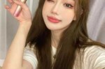 栗棕色和巧克力色哪个显年轻,女孩染什么颜色显年轻气质