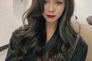 黑色直发怎么挑染好看（怎样挑染头发好看）