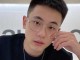 鼻梁低适合什么发型男（眼睛比较小，鼻梁低请问适合什么样的发型？能弄BOBO头吗）
