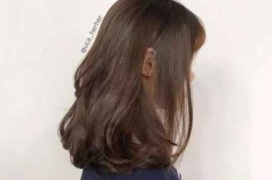 用拉直板怎么烫出大卷发,拉直板怎么卷发大波浪