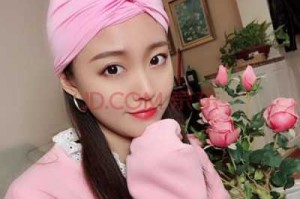 长发游泳帽子怎么扎简单好看,女生长发怎么戴泳帽好看