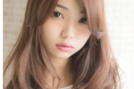 圆脸适合什么发型女长发（圆脸适合的中长发发型）