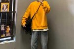 男生卫衣怎么搭配（男士卫衣搭配男生卫衣怎么搭配好看）