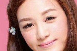 斜刘海怎么编好看图解（怎样自己剪斜刘海）
