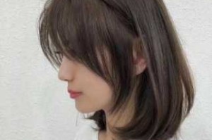 锁骨卷发发尾什么层次（锁骨发边缘层次怎么剪）