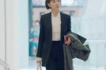唐晶头发染的什么颜色（刚入职场的女生适合穿哪些衣服去上班）