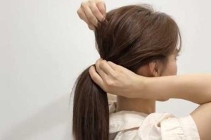 头顶蓬松的马尾怎么弄（头顶蓬松的马尾怎么弄好看）