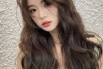 烫什么头发（烫什么头发显得发量多）