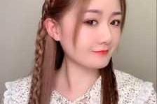 披肩发怎么弄（披肩发简单扎法）