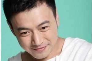 男生圆脸什么发型（介绍几款适合圆脸男生的发型）