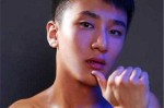 苹果脸适合什么发型男（苹果脸适合什么样的发型，【直中长发，是学生，不想烫染】）