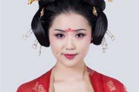 古代妃子的头发怎么梳（古代妃子的头发怎么梳好看）