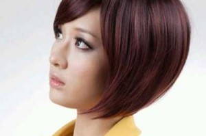 长脸适合什么短发型女（长脸女士怎样给自己剪头发）