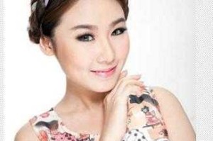 穿民族风头发怎么盘（穿民族风头发怎么盘发好看）