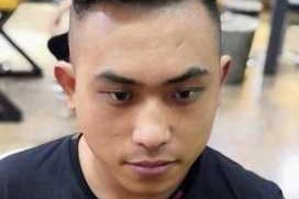 有美人尖的男生适合什么发型（头尖的男生适合什么样的发型啊）