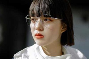 鹅蛋脸适合什么眼镜框