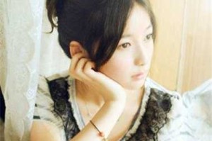 中分低丸子头怎么扎,中分怎么扎头发好看
