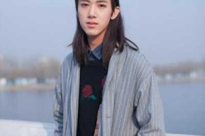 长头发怎么打理（男人留长头发什么意思）