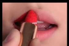 怎么抹口红好看（怎么抹口红好看教程）