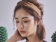 女生运动发带怎么戴,女生怎么带发带好看