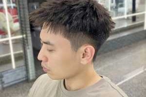 卷头发适合什么发型（卷头发适合什么发型男）