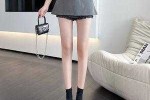 裙子太短里面穿什么（裙子太短里面穿什么衣服好看）
