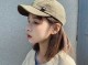 短发鸭舌帽怎么戴好看（女士鸭舌帽穿搭方法）