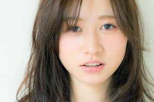 头发细软塌适合用发泥还是发蜡还是发膏,头发少又软的女生适合什么发型图片
