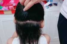 小孩碎头发太多怎么梳（小孩碎头发太多怎么梳简单）
