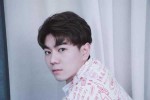 卷发留什么发型男生（怎样用卷发棒卷发啊（男生））