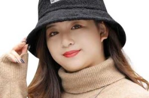 冬天脸大适合什么帽子（大脸盘适合什么帽子冬天）
