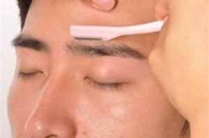 男生刮眉毛的技巧和方法,男生怎么打理眉毛好看