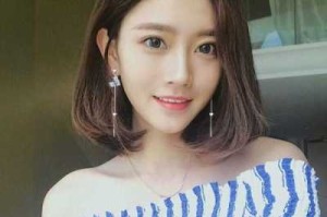 巴掌脸适合什么发型女（巴掌脸适合什么发型女图片）