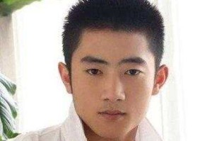 小平头怎么剪视频教程（小平头怎么剪视频教程男孩）
