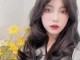 女人留什么发型显年轻（58岁染什么颜色的头发显年轻）