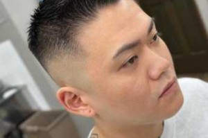 中年人应该留什么发型（中年人应该留什么发型男）