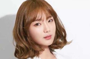 五官圆润的人适合什么发型,脸短又圆适合什么发型女
