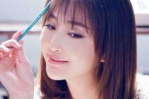 碎刘海怎么弄好看点（碎刘海怎么弄好看点女生）