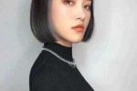 女生超短发怎样搭配酷酷的衣服,超短发搭配什么衣服好看图片