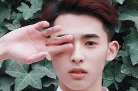 男生把头发拉直好看还是烫直好看,男人留什么发型年轻