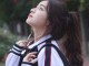 穿校服怎么扎头发（怎么穿校服扎高马尾）