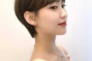 鼻子大适合什么发型女（额宽有美人尖适合什么发型）