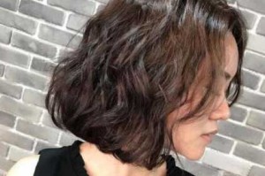 短发怎么做水波纹发型（什么样的短发比较好看）