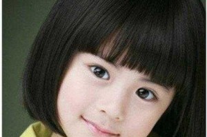 女婴头发怎么剪好看（1-2岁小女儿短发型剪发技巧）