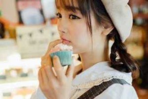 中学生适合散头发还是扎头发,中长发怎么扎好看学生党